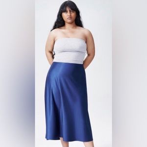 Universal Standard blue stretch satin mid-length skirt size S (14/16).